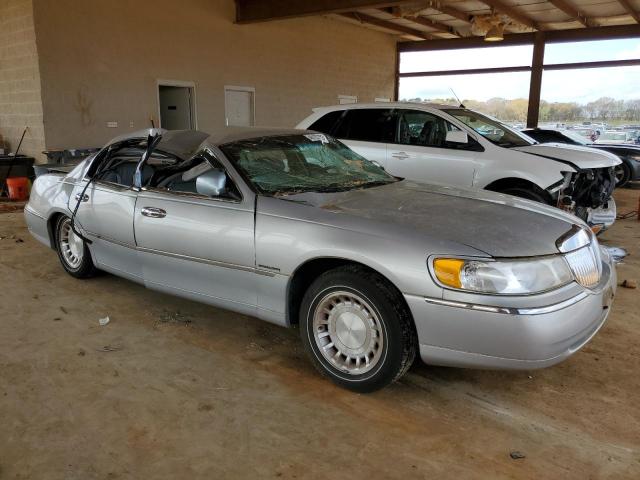 Photo 4 from auction – 2000 LINCOLN TOWN CAR E with VIN 1LNHM81W5YY890724