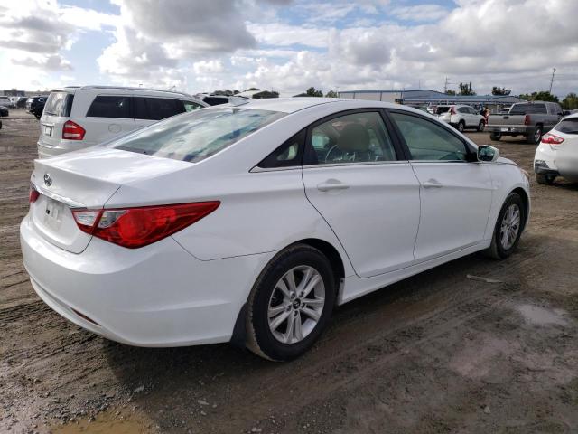 Photo 3 from auction – 2013 HYUNDAI SONATA GLS with VIN 5NPEB4AC2DH655673