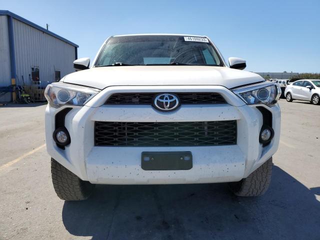 Photo 5 from auction – 2019 TOYOTA 4RUNNER SR with VIN JTEBU5JR1K5688664