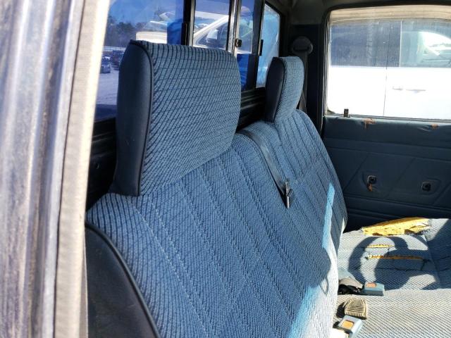 Photo 10 from auction – 1992 TOYOTA PICKUP 1/2 with VIN 4TARN01P8NZ010150