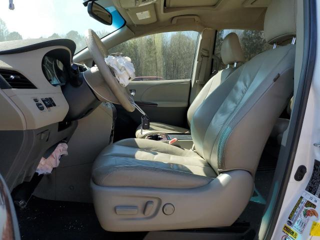 Photo 7 from auction – 2011 TOYOTA SIENNA XLE with VIN 5TDYK3DC3BS165432