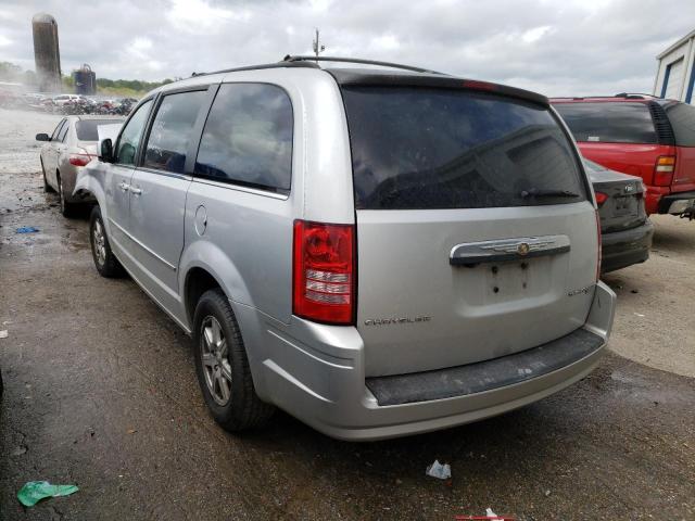 Photo 2 from auction – 2010 CHRYSLER TOWN & COU with VIN 2A4RR8D11AR320587