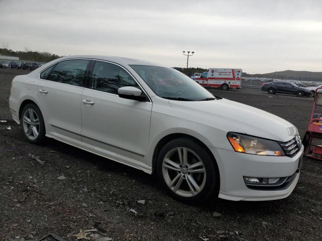 Photo 4 from auction – 2015 VOLKSWAGEN PASSAT SEL with VIN 1VWCM7A39FC104736