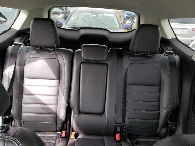 Photo 10 from auction – 2018 FORD ESCAPE SEL with VIN 1FMCU9HD0JUA99213