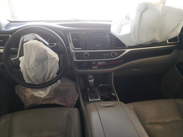 Photo 8 from auction – 2017 TOYOTA HIGHLANDER with VIN 5TDDZRFH5HS402078