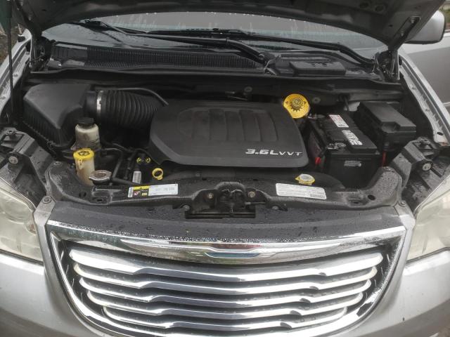 Photo 12 from auction – 2013 CHRYSLER TOWN & COU with VIN 2C4RC1BG4DR790414