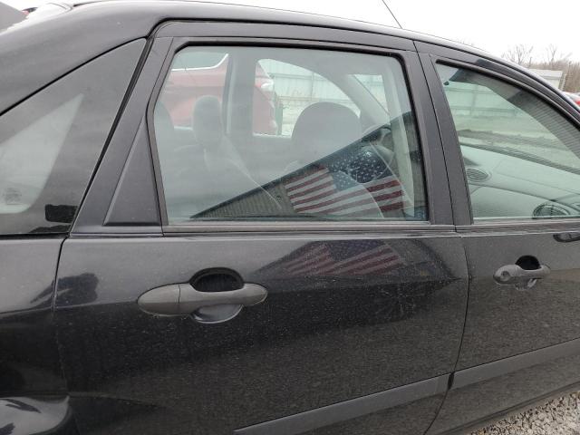 Photo 10 from auction – 2004 FORD FOCUS LX with VIN 1FAFP33P74W187908