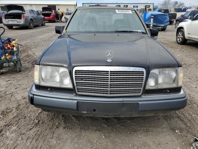 Photo 5 from auction – 1995 MERCEDES-BENZ E 320 BASE with VIN WDBEA32E5SC264151