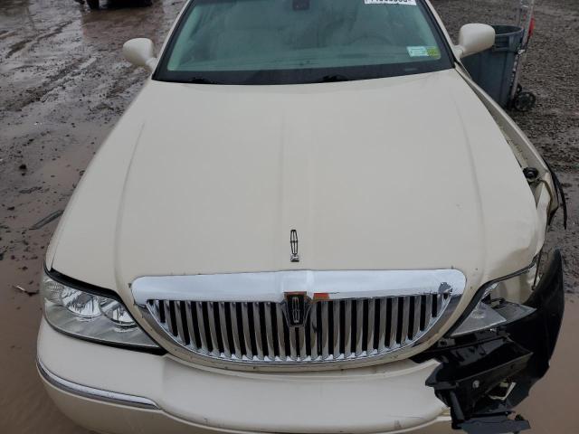 Photo 11 from auction – 2003 LINCOLN TOWN CAR C with VIN 1LNHM83W33Y658712