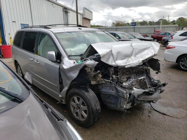 Photo 4 from auction – 2010 CHRYSLER TOWN & COU with VIN 2A4RR8D11AR320587