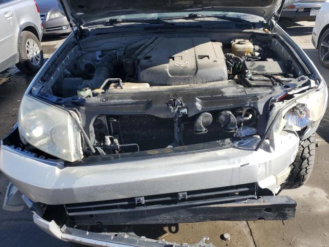 Photo 12 from auction – 2004 TOYOTA 4RUNNER SR with VIN JTEBU14R540044640