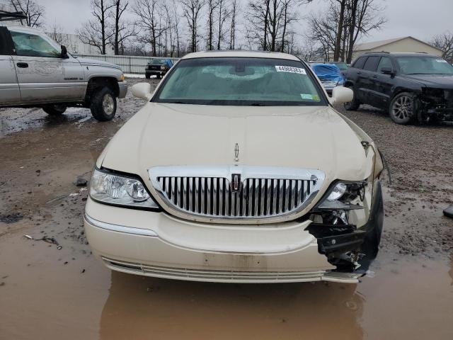 Photo 5 from auction – 2003 LINCOLN TOWN CAR C with VIN 1LNHM83W33Y658712