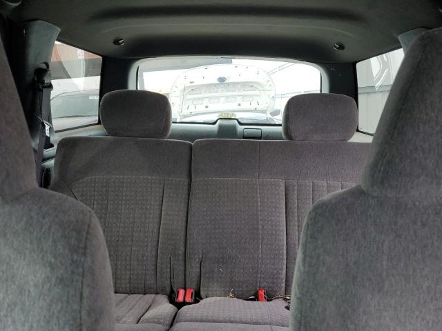 Photo 10 from auction – 2002 CHEVROLET BLAZER with VIN 1GNCS13W02K199322