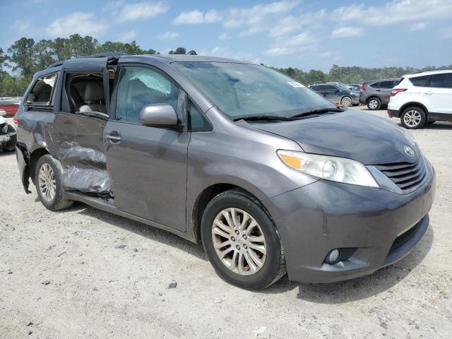 Photo 4 from auction – 2011 TOYOTA SIENNA XLE with VIN 5TDYK3DC6BS042840