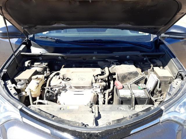 Photo 12 from auction – 2018 TOYOTA RAV4 LE with VIN 2T3ZFREV2JW453242