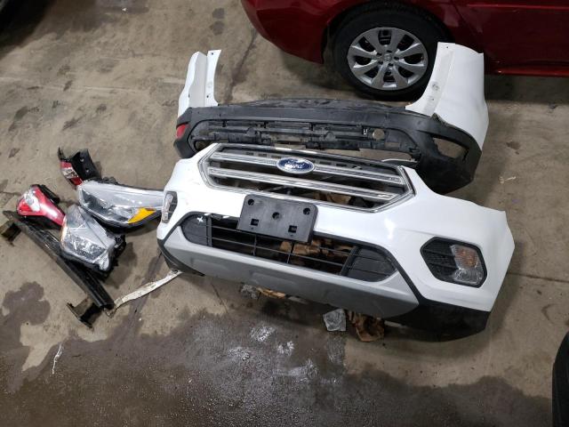Photo 13 from auction – 2018 FORD ESCAPE SE with VIN 1FMCU9GD4JUD50977