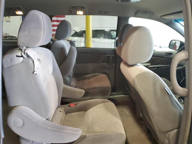 Photo 11 from auction – 2010 TOYOTA SIENNA CE with VIN 5TDKK4CC7AS336856