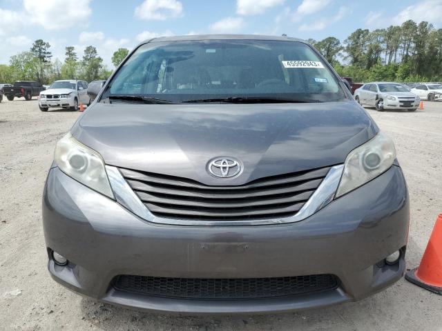 Photo 5 from auction – 2011 TOYOTA SIENNA XLE with VIN 5TDYK3DC6BS042840