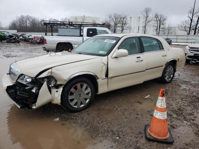 LINCOLN TOWN CAR C 2003 with VIN 1LNHM83W33Y658712 - Photo from auction