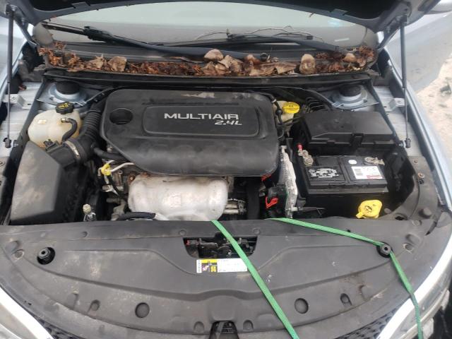 Photo 11 from auction – 2015 CHRYSLER 200 LIMITE with VIN 1C3CCCAB0FN712501