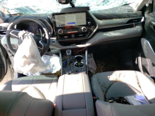 Photo 8 from auction – 2023 TOYOTA HIGHLANDER with VIN 5TDKDRBH6PS007353