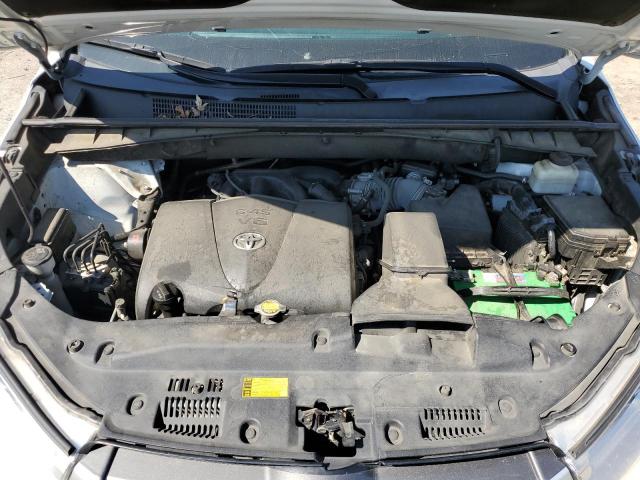 Photo 12 from auction – 2017 TOYOTA HIGHLANDER with VIN 5TDKZRFH1HS515209