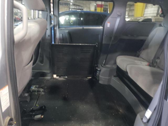 Photo 11 from auction – 2018 TOYOTA SIENNA LE with VIN 5TDKZ3DC8JS965966