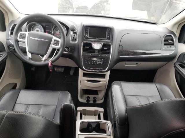 Photo 8 from auction – 2016 CHRYSLER TOWN & COU with VIN 2C4RC1BG3GR175342