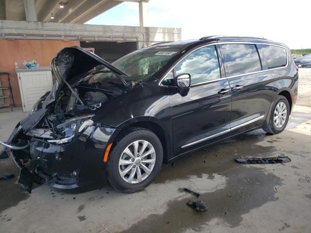 CHRYSLER PACIFICA T 2019 with VIN 2C4RC1BG8KR685727 - Photo from auction