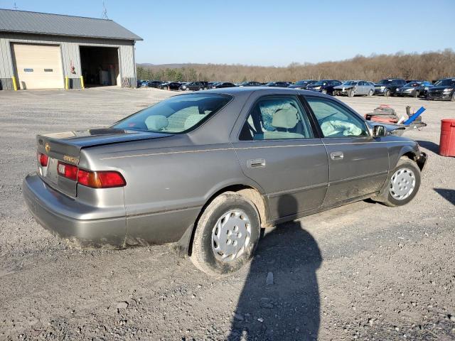 Photo 3 from auction – 1998 TOYOTA CAMRY with VIN 4T1BG22K7WU283203