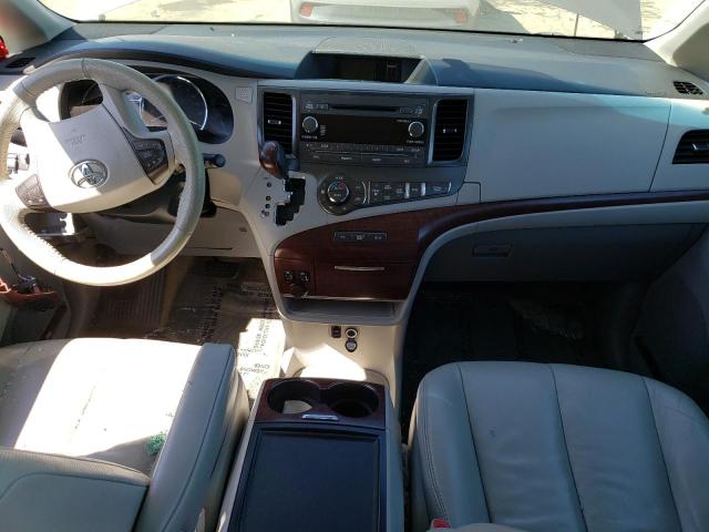 Photo 8 from auction – 2014 TOYOTA SIENNA XLE with VIN 5TDYK3DC4ES438351