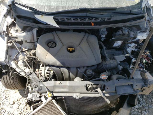Photo 11 from auction – 2011 HYUNDAI ELANTRA GL with VIN 5NPDH4AE6BH034302