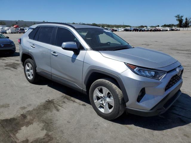 Photo 4 from auction – 2021 TOYOTA RAV4 XLE with VIN 2T3W1RFV3MC088415