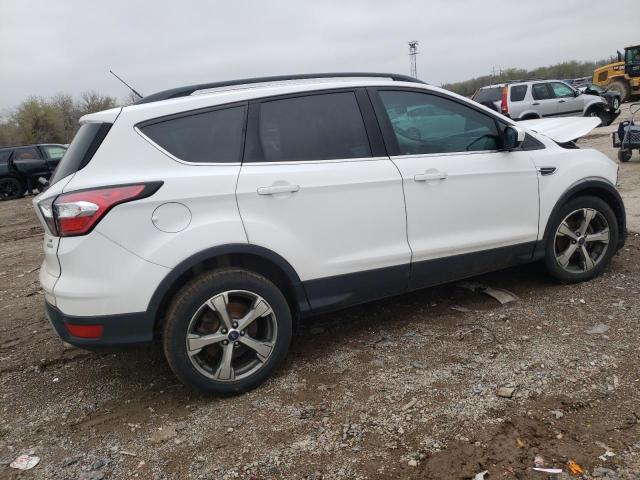 Photo 3 from auction – 2017 FORD ESCAPE SE with VIN 1FMCU0GD5HUD53490