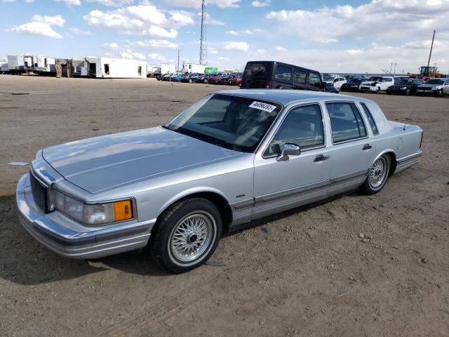 LINCOLN TOWN CAR 1990 with VIN 1LNCM81F7LY826560 - Photo from auction