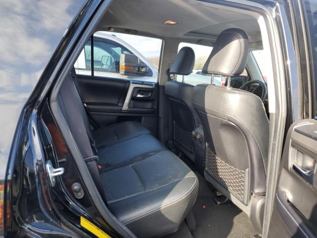 Photo 11 from auction – 2018 TOYOTA 4RUNNER SR with VIN JTEBU5JR5J5581812