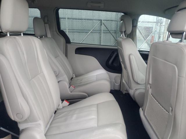 Photo 11 from auction – 2015 CHRYSLER TOWN & COU with VIN 2C4RC1AGXFR755641