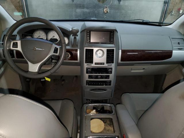 Photo 8 from auction – 2010 CHRYSLER TOWN & COU with VIN 2A4RR5D10AR148504