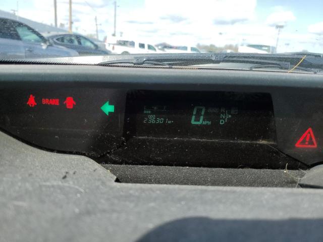 Photo 9 from auction – 2005 TOYOTA PRIUS with VIN JTDKB20U453030464
