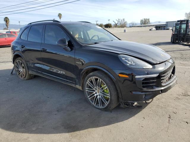 Photo 4 from auction – 2017 PORSCHE CAYENNE SE with VIN WP1AE2A24HLA74581