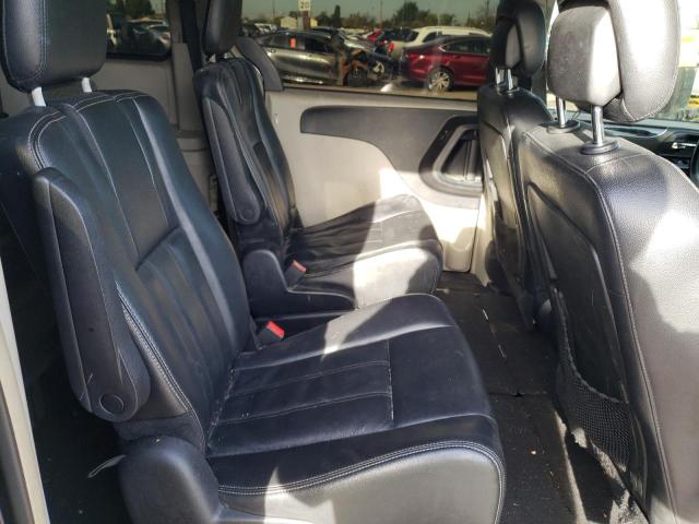 Photo 11 from auction – 2014 CHRYSLER TOWN & COU with VIN 2C4RC1BG0ER306904