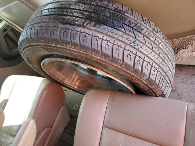 Photo 13 from auction – 2016 CHRYSLER TOWN & COU with VIN 2C4RC1BG4GR287499
