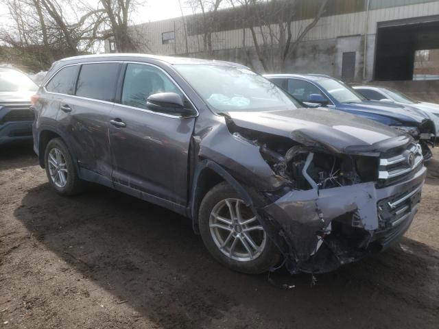 Photo 4 from auction – 2019 TOYOTA HIGHLANDER with VIN 5TDJZRFH0KS740899