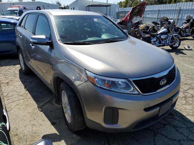 Photo 4 from auction – 2015 KIA SORENTO LX with VIN 5XYKT3A69FG647486
