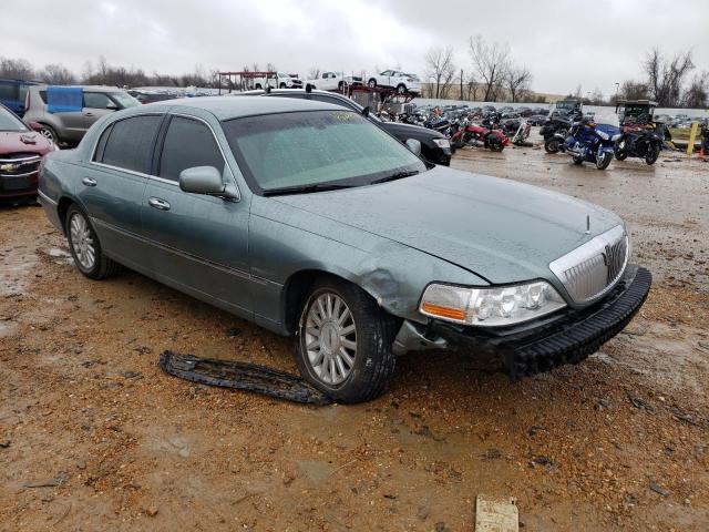 Photo 4 from auction – 2004 LINCOLN TOWN CAR U with VIN 1LNHM83W74Y688989