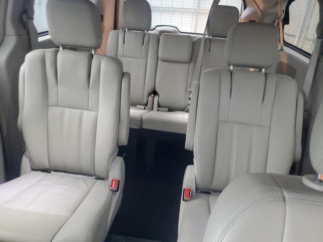 Photo 10 from auction – 2015 CHRYSLER TOWN & COU with VIN 2C4RC1AGXFR755641
