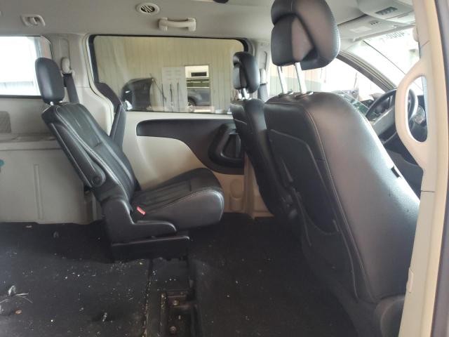Photo 11 from auction – 2012 CHRYSLER TOWN & COU with VIN 2C4RC1BG5CR207556
