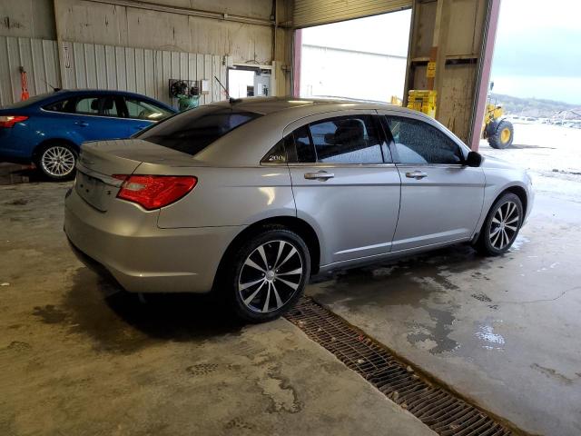 Photo 3 from auction – 2013 CHRYSLER 200 TOURIN with VIN 1C3CCBBG0DN747086