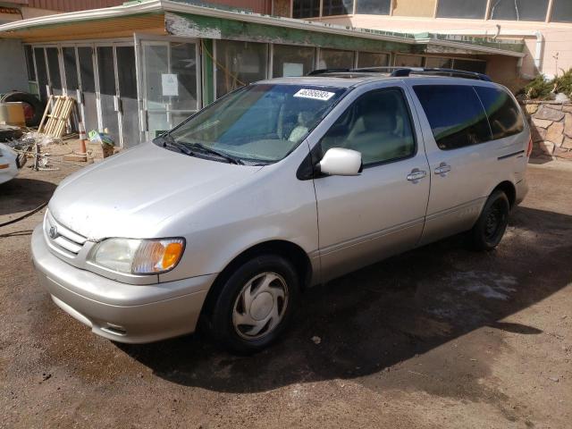 TOYOTA SIENNA LE 2002 with VIN 4T3ZF13C52U428744 - Photo from auction