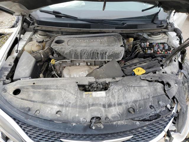 Photo 11 from auction – 2015 CHRYSLER 200 LIMITE with VIN 1C3CCCAB4FN716177